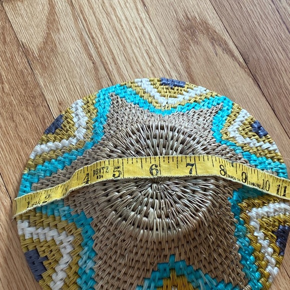 Round woven decorative basket - Picture 10 of 10